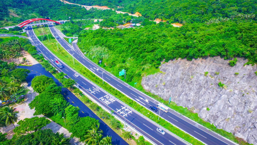 海南环岛旅游公路路灯